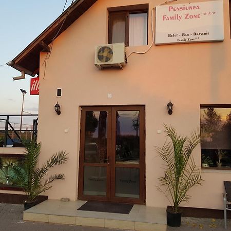 Pensiunea Family Zone Rosiori de Vede Bagian luar foto