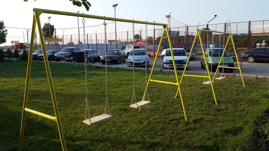 Pensiunea Family Zone Rosiori de Vede Bagian luar foto